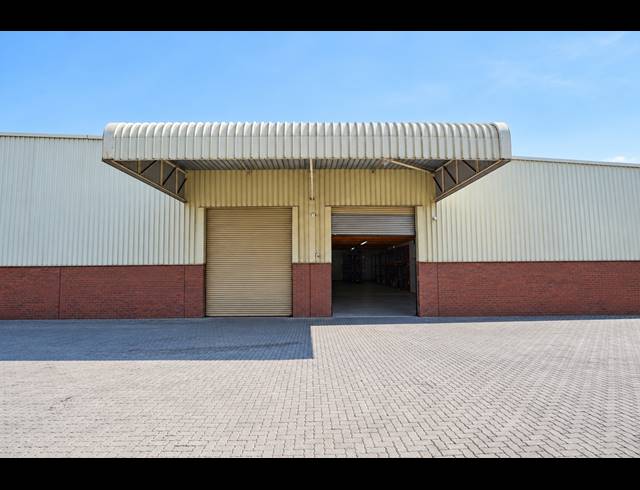 4,060M² WAREHOUSE TO LET IN LASER PARK